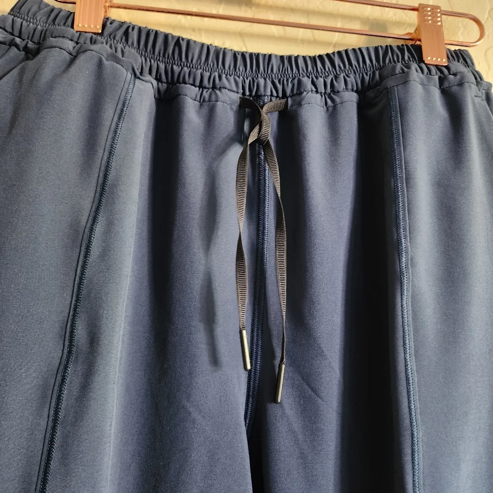 Lululemon Navy‎ Final Play Crop Pants Size 6